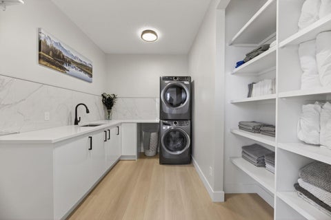 Tiny photo for 30 Silverstone Place, Didsbury, AB T0M 0W0 (MLS # A2345368)