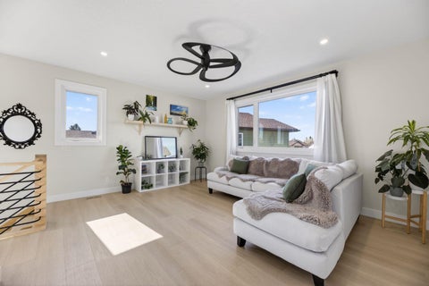Tiny photo for 30 Silverstone Place, Didsbury, AB T0M 0W0 (MLS # A2345368)