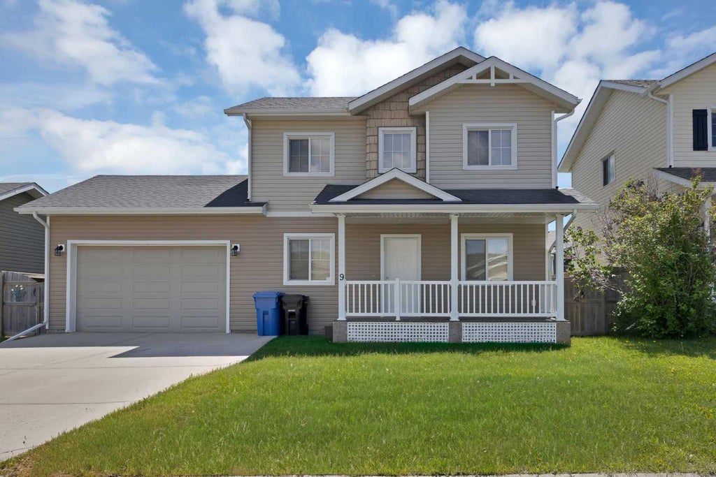 Photo of 9 Mackenzie Way, Carstairs, AB T0M 0N0 (MLS # A2323747)