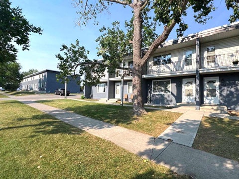 Photo of 2211 19 Street NE #303, Calgary, AB T2E 4Y5 (MLS # A2347398)