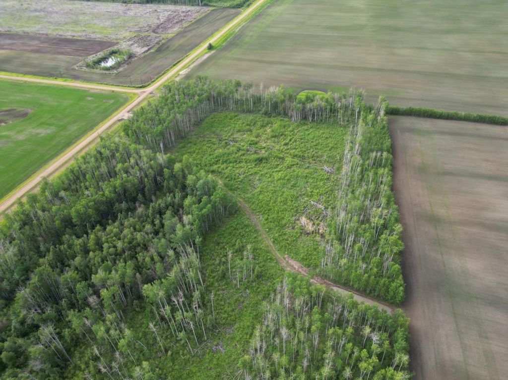 Photo of 11276 TWP Rd 1064, La Crete, AB T0H 2H0 (MLS # A2321610)