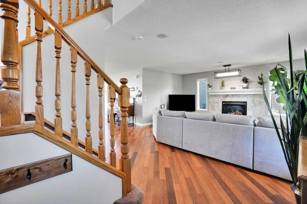 Photo of 62 Prestwick Landing SE, Calgary, AB T2Z 3S4 (MLS # A2340336)