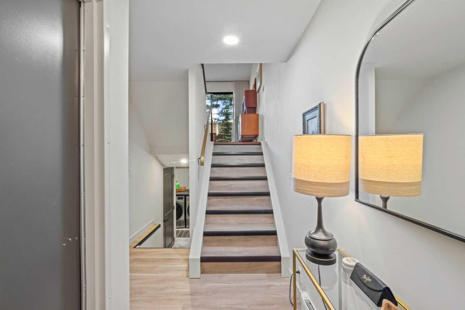 140 Point Drive NW 16