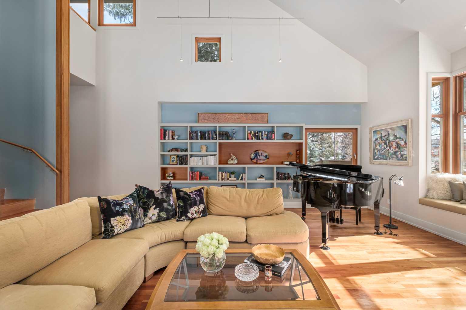 1403 Beverley Place SW