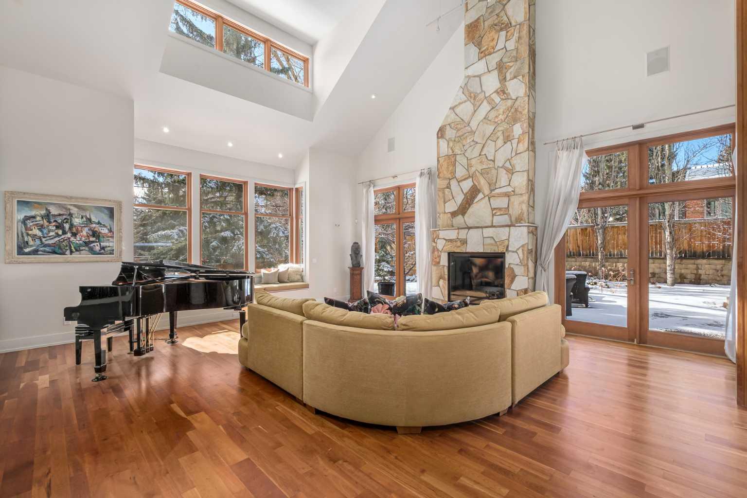 1403 Beverley Place SW