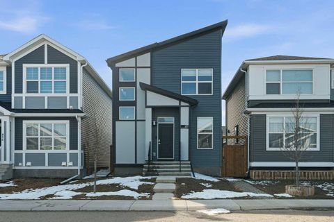 Photo of 49 Lucas Grove NW, Calgary, AB T3P 1R4 (MLS # A2303685)