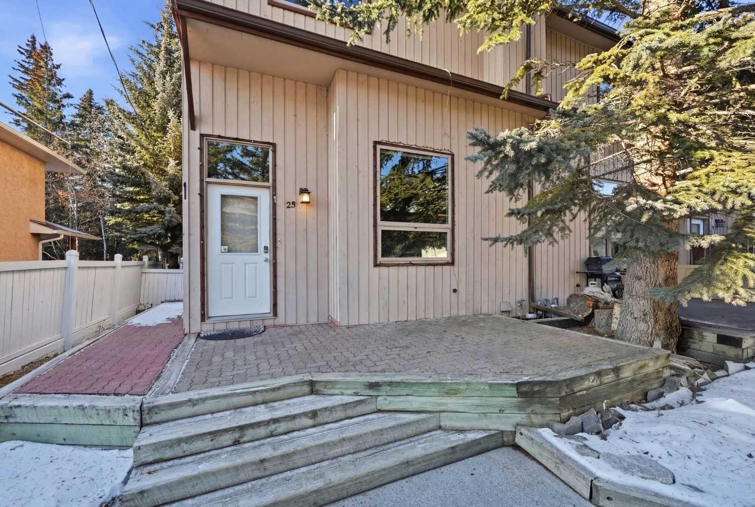 1225 Railway Avenue 23