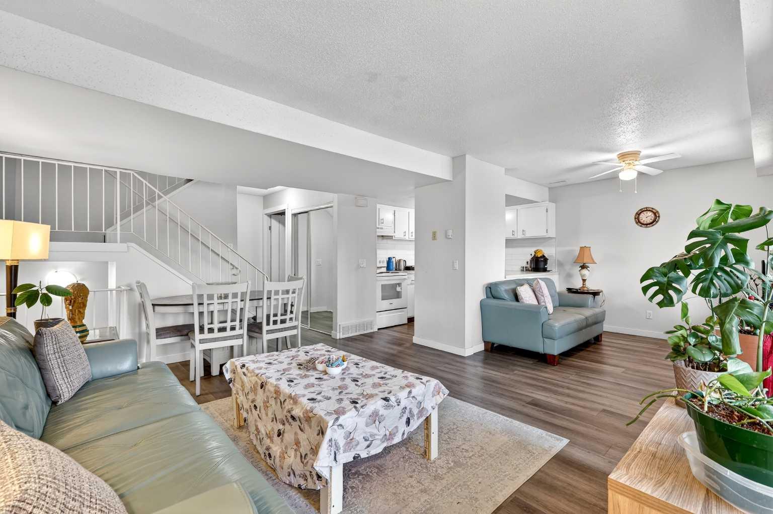 2200 Woodview Drive SW 1112