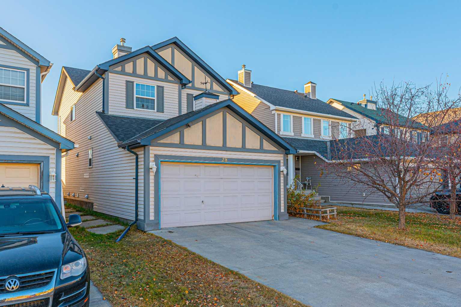 28 Martha's Meadow Place NE