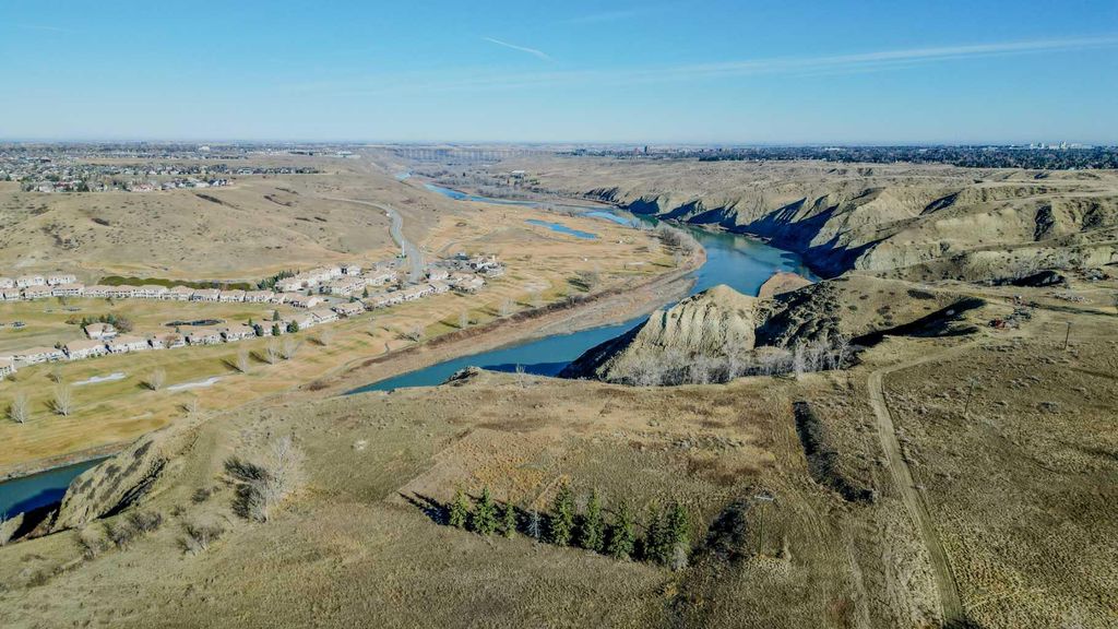Photo of 5 Acres, Rural Lethbridge County, AB T1K 8G5 (MLS # A2294052)