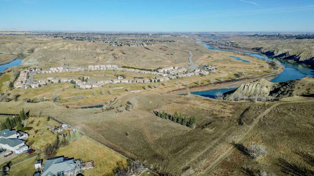 Photo of 5 Acres, Rural Lethbridge County, AB T1K 8G5 (MLS # A2294052)