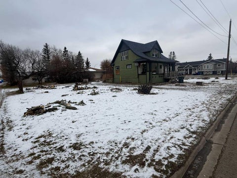 Photo of 5102 48 Avenue, Olds, AB T4H 1E7 (MLS # A2355752)