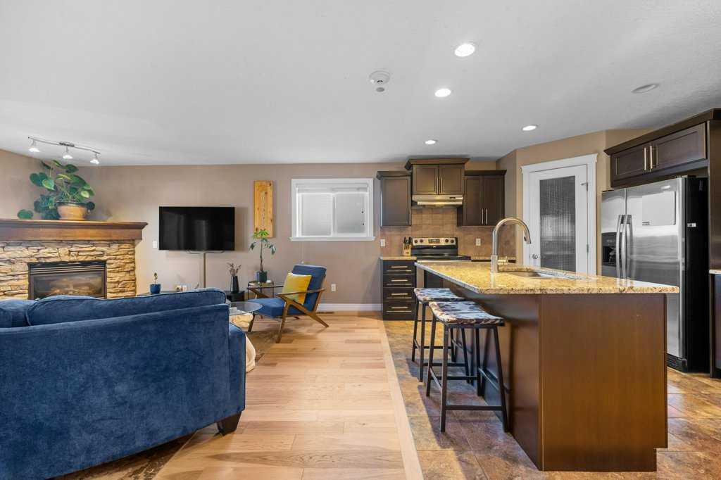 1920 26 Street SW 201