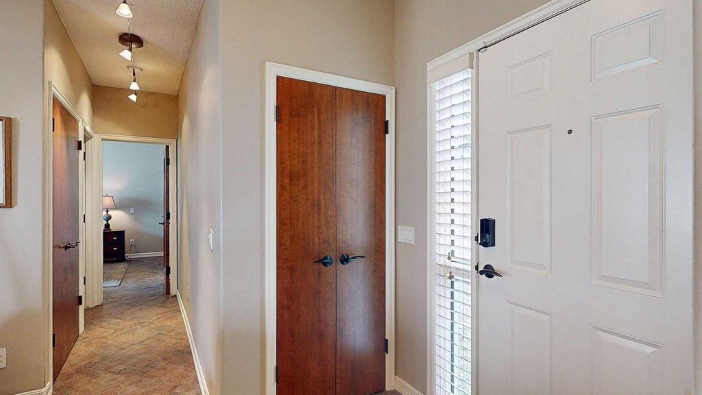 Photo of 1997 Sirocco Drive SW #604, Calgary, AB T3H 3E6 (MLS # A2304547)