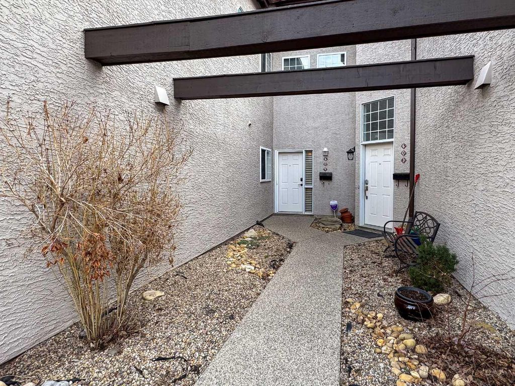 Photo of 1997 Sirocco Drive SW #604, Calgary, AB T3H 3E6 (MLS # A2304547)