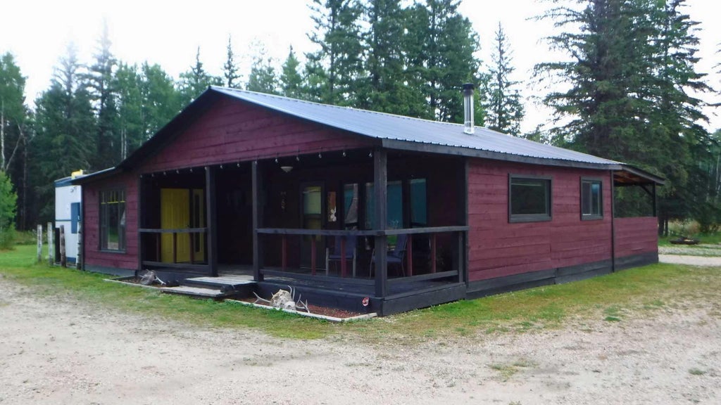 Photo of 68145 Range Road 232, Rural Greenview No. 16, M.D. of, AB T0H 3N0 (MLS # A2350177)
