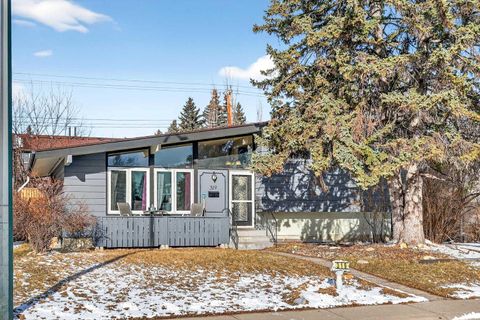 319 Whitney Crescent SE Calgary AB T2J 1E7
