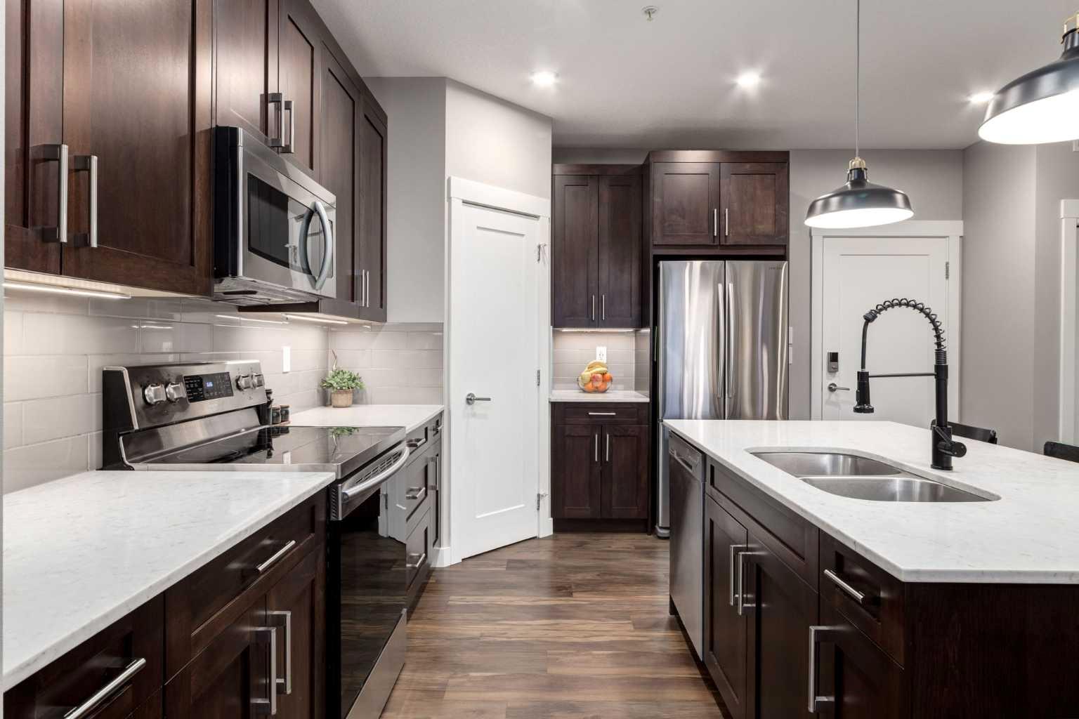 10 WALGROVE Walk SE 312