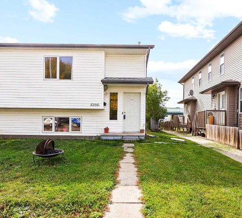 Photo of 5205B 52 Avenue, Camrose, AB T4V 4M3 (MLS # A2347463)