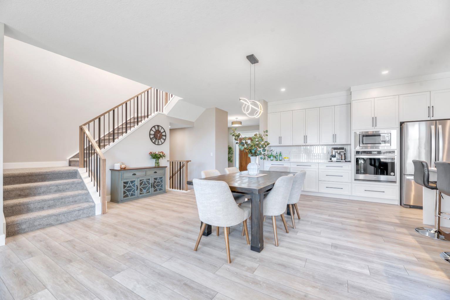 6 Legacy Woods Crescent SE