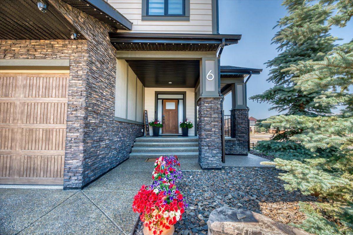 6 Legacy Woods Crescent SE