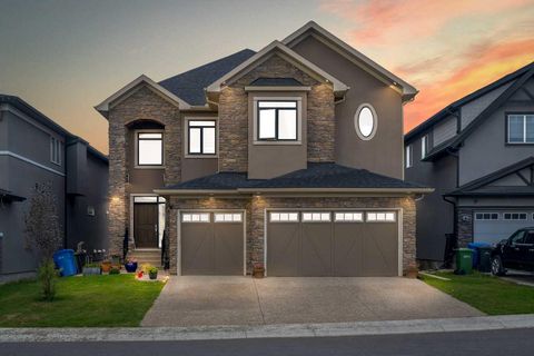 Photo of 205 Kinniburgh Cove, Chestermere, AB T1X 0Y6 (MLS # A2291809)