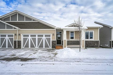 Photo of 20 Silverado Crest Park SW #204, Calgary, AB T2X 4L3 (MLS # A2272391)