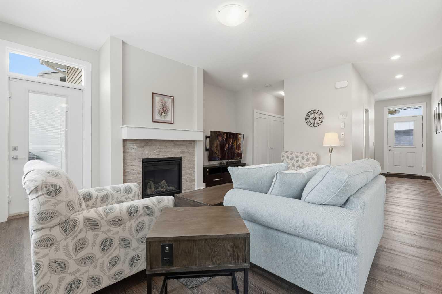 20 Silverado Crest Park SW 204