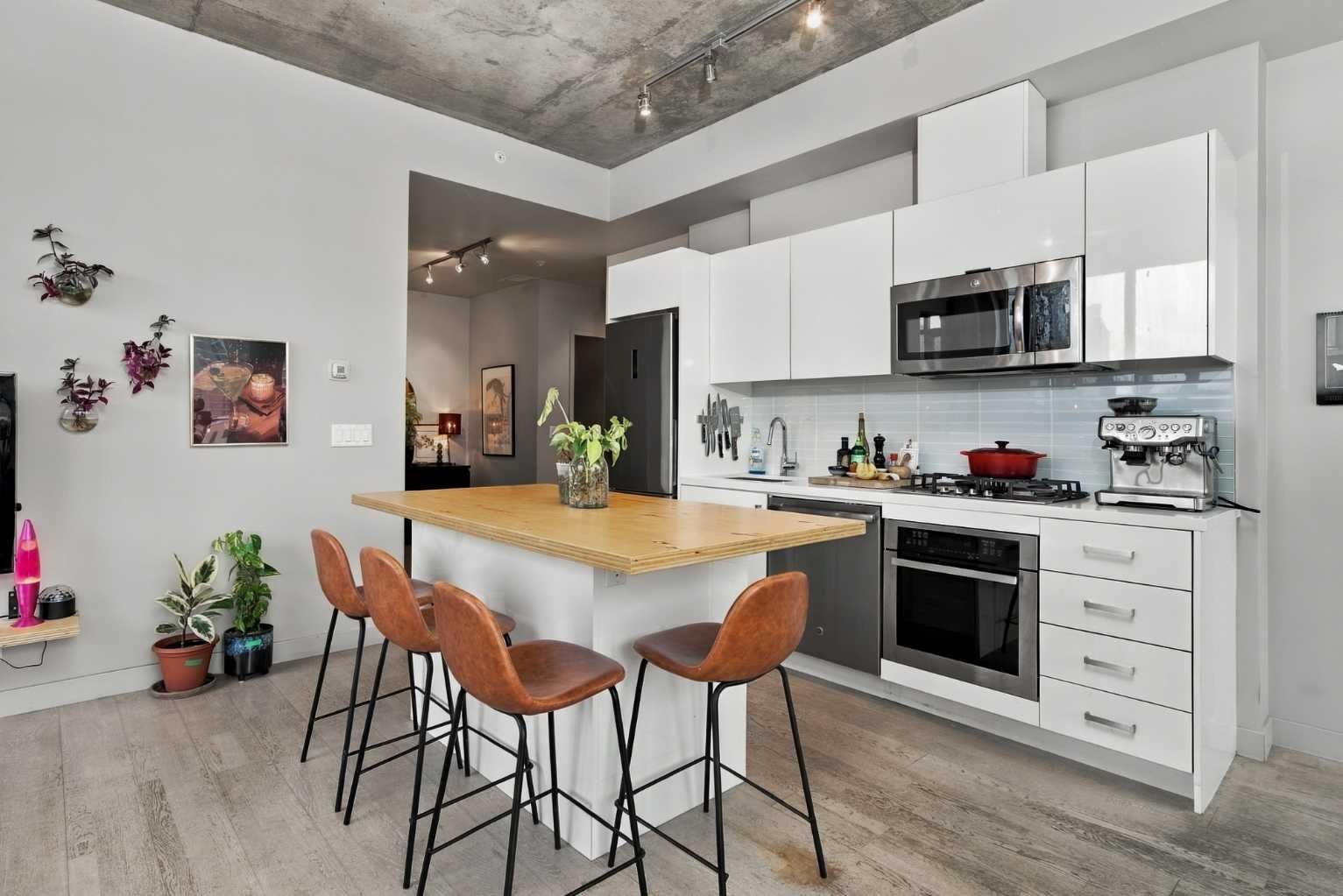 1010 6th Street 602