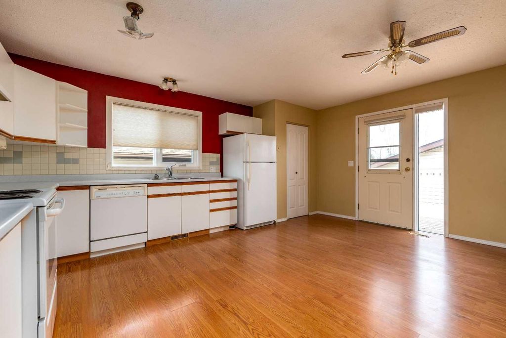 Photo of 2709 57 B Avenue, Lloydminster, AB T9V 2N1 (MLS # A2310486)