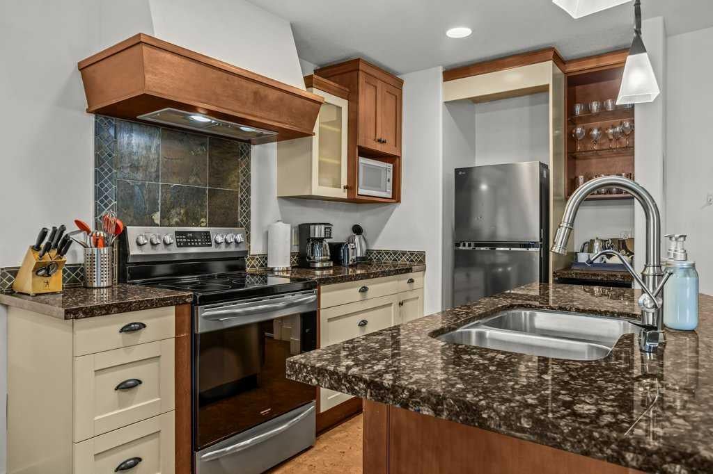 173 Kananaskis Way 310AB