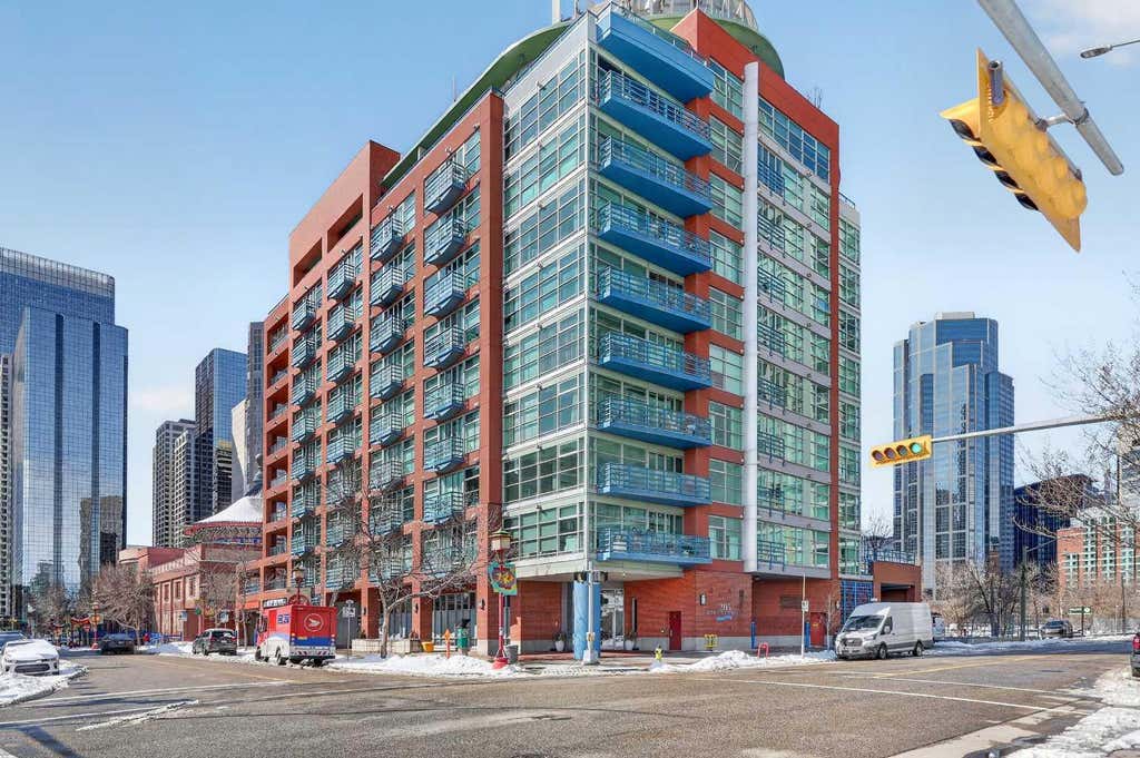 Photo of 205 Riverfront Avenue SW #312, Calgary, AB T2P 5K4 (MLS # A2334400)
