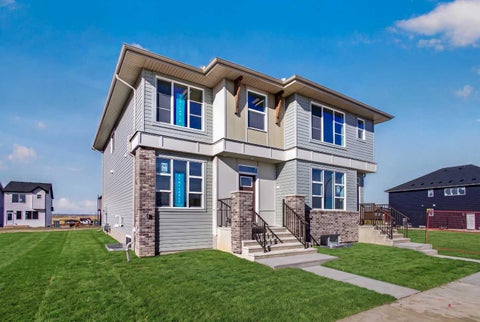 Photo of 727 Lucas Boulevard NW, Calgary, AB T3P 2Y7 (MLS # A2351922)
