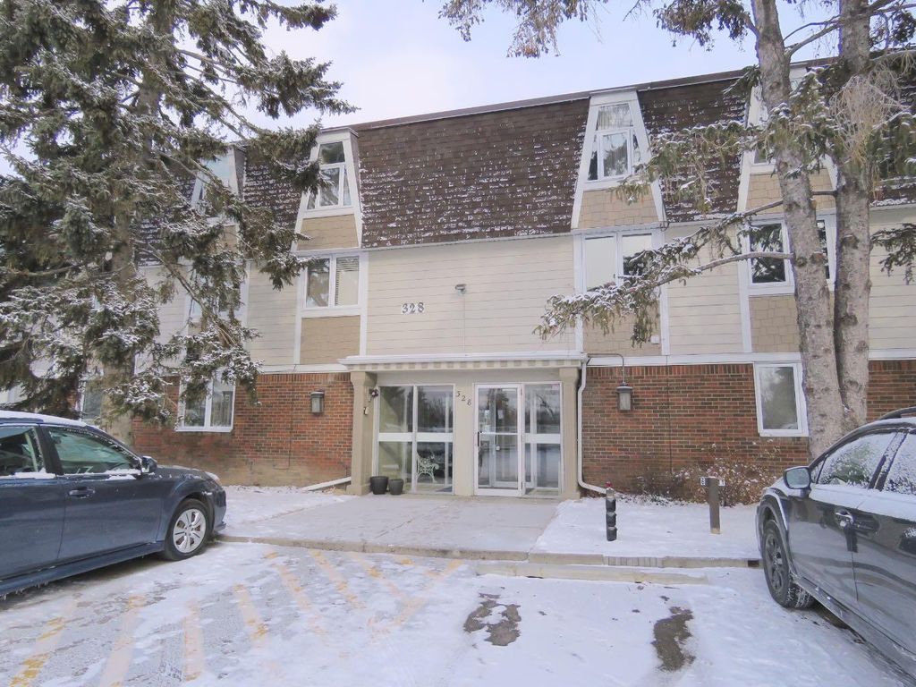 Photo of 328 Cedar Crescent SW #204, Calgary, AB T3C 2Y8 (MLS # A2280165)