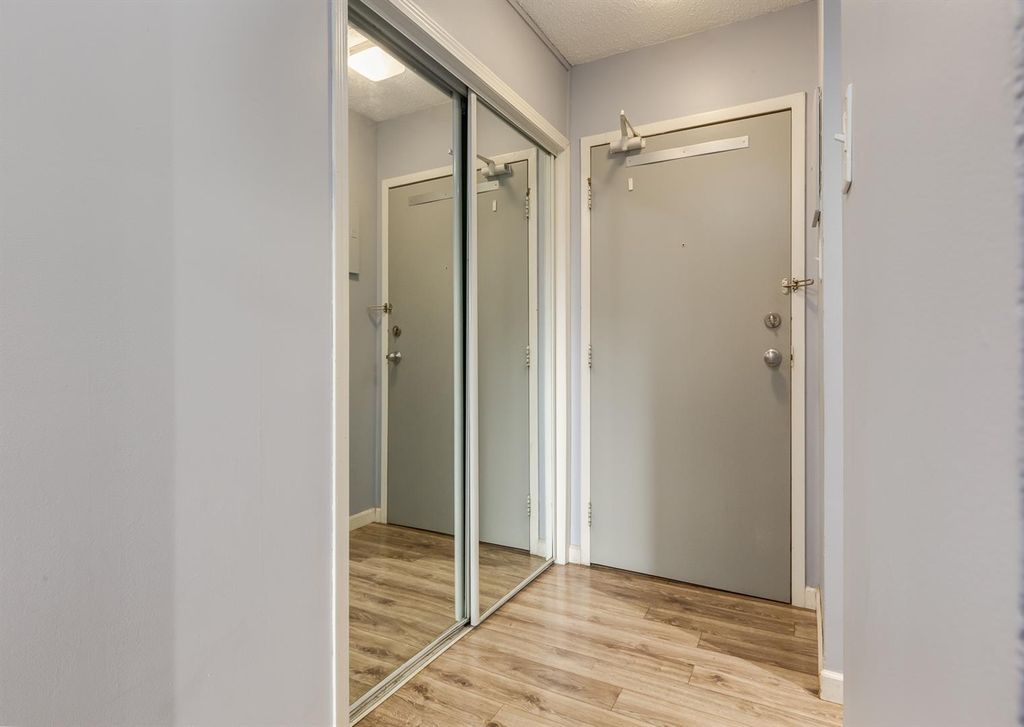 Photo of 1335 12 Avenue SW #604, Calgary, AB T3C 3P7 (MLS # A2319301)