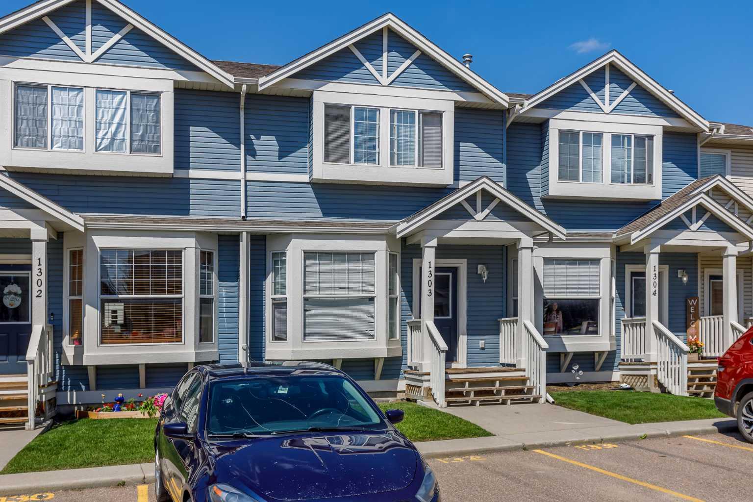 703 Luxstone Square SW 1303