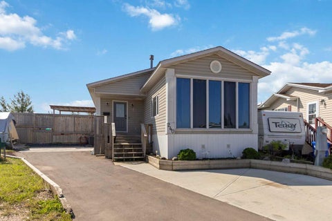 Photo of 240 Grandview Crescent, Fort McMurray, AB T9H 4X8 (MLS # A2329634)