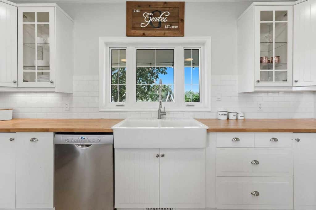 Photo of 40032 Range Road 220, Rural Lacombe County, AB T0B 3C0 (MLS # A2335262)