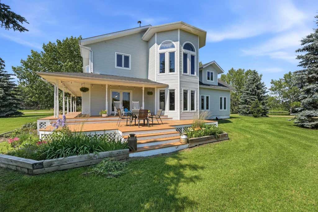 Photo of 40032 Range Road 220, Rural Lacombe County, AB T0B 3C0 (MLS # A2335262)