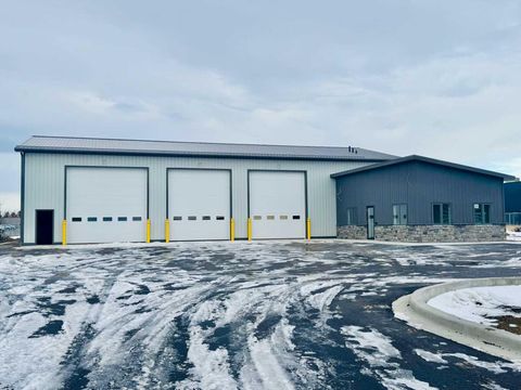 1212 30 Street N Lethbridge AB T1H 7H6