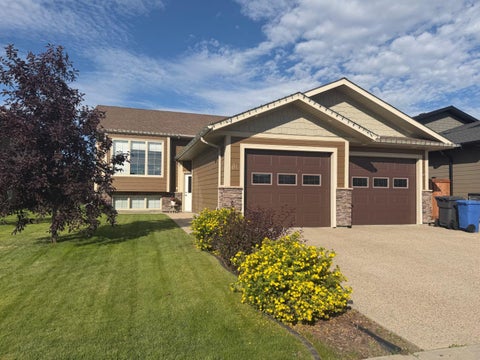 Photo of 2715 73 Avenue #61, Lloydminster, AB T9V 3L7 (MLS # A2334486)