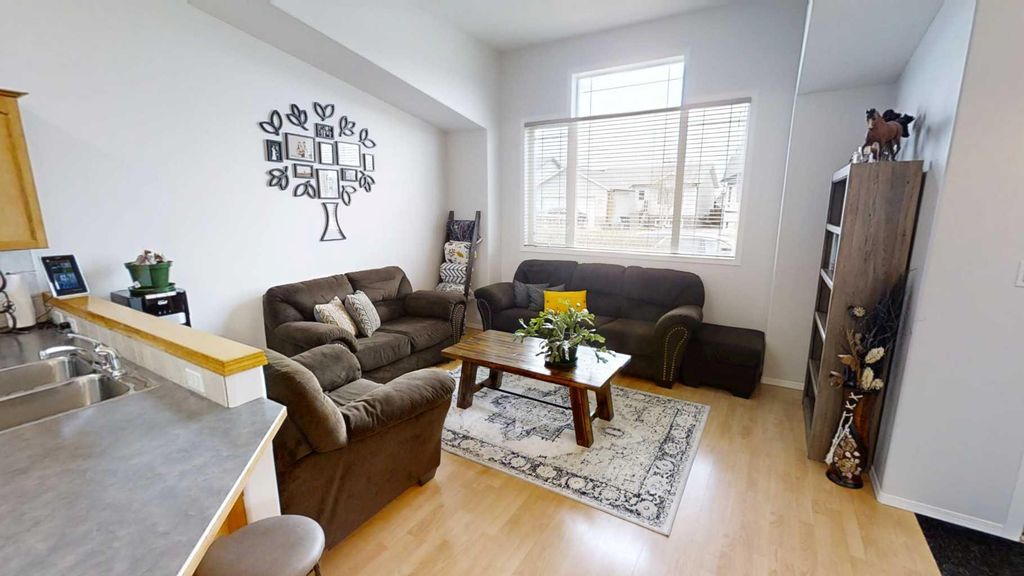 Photo of 624 51 Avenue, Coalhurst, AB T0L 0V0 (MLS # A2283033)