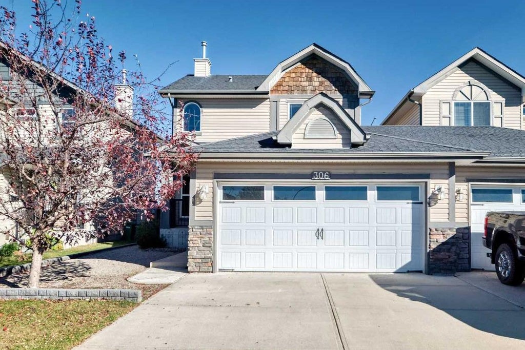 Photo of 306 Ranch Ridge Court, Strathmore, AB T1P 0A6 (MLS # A2350778)