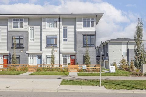 Photo of 857 Belmont Drive SW #213, Calgary, AB T2X 4P2 (MLS # A2306078)