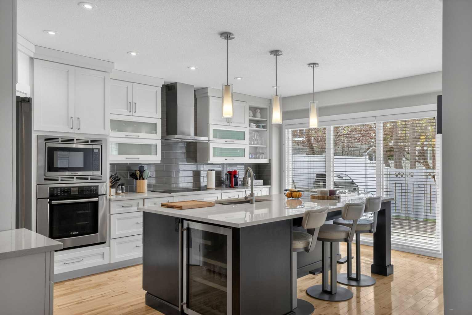 12 Wood Crescent SW