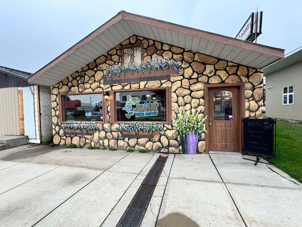 Photo of 4920 50 Street, Alix, AB T0C 0B0 (MLS # A2265024)