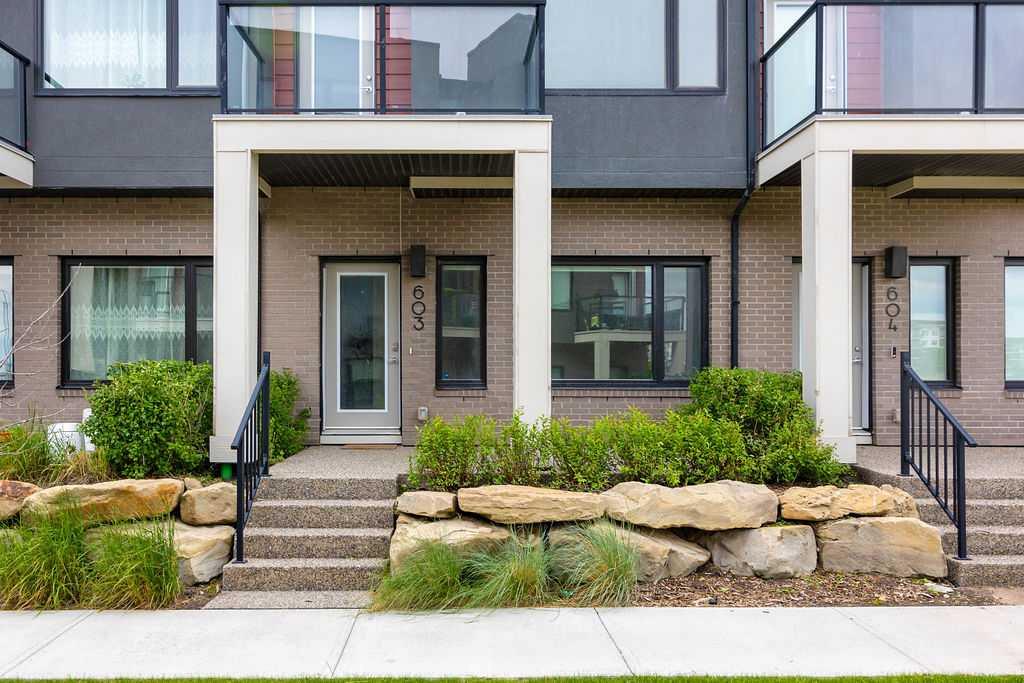 218 Sherwood Square NW 603