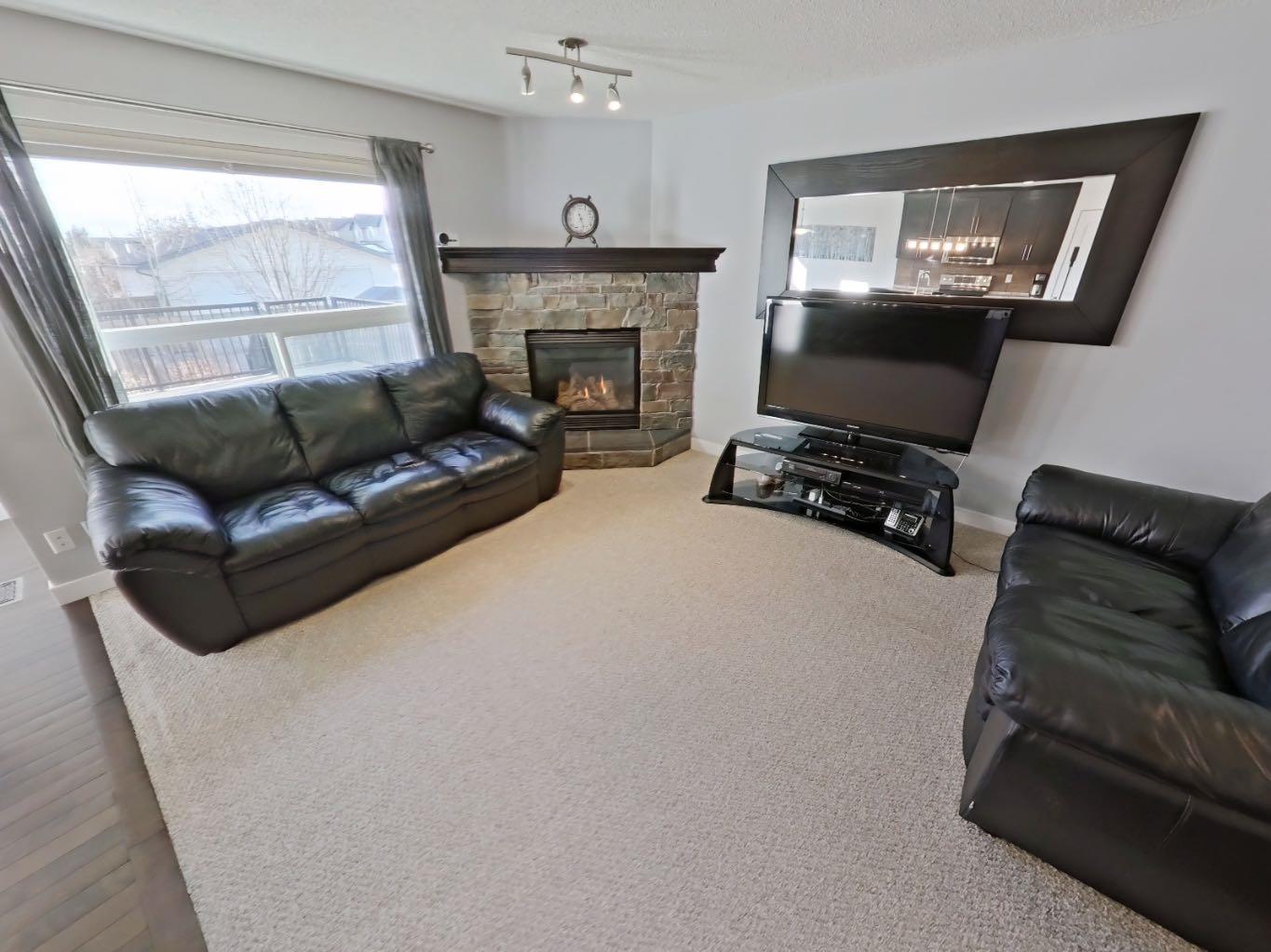 656 Cranston Drive SE