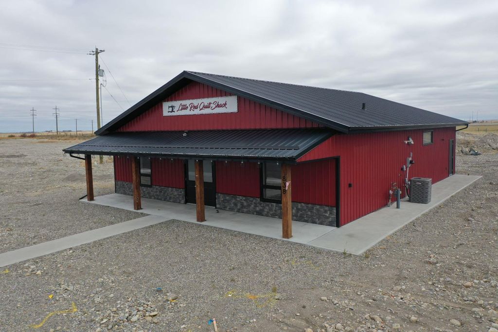 Photo of 838 18 Street, Fort Macleod, AB T0L 0Z0 (MLS # A2264950)