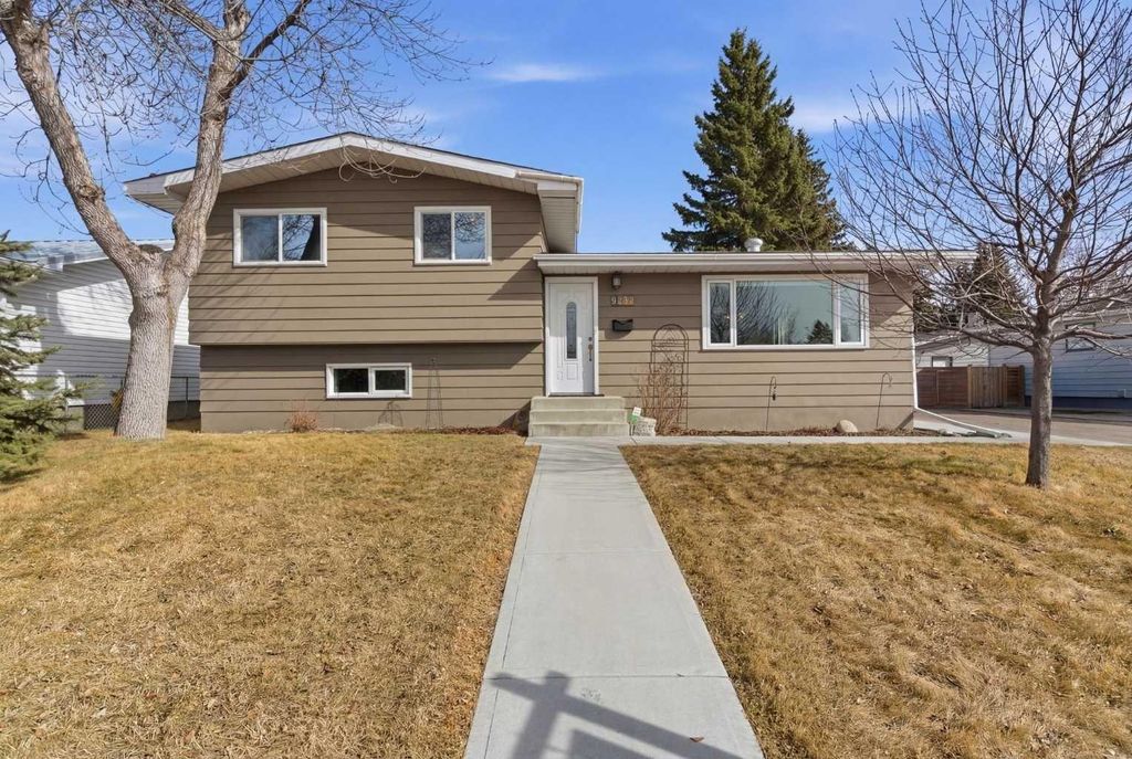 Photo of 9852 Athens Road SE, Calgary, AB T2J 1B9 (MLS # A2295694)